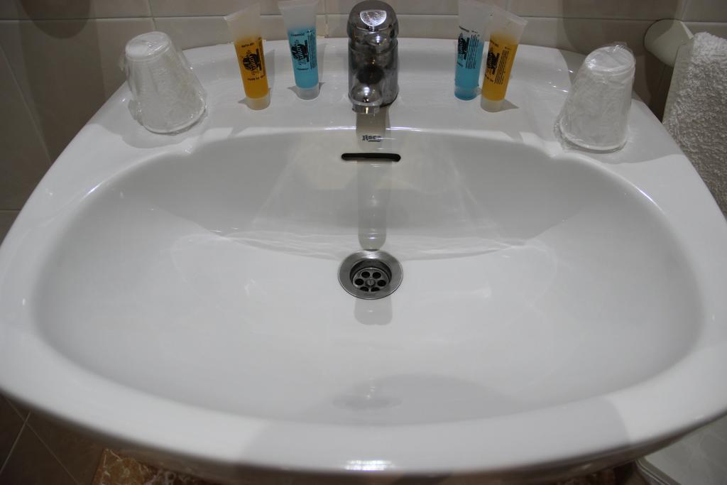 Hostal La Zamora Carcabuey Esterno foto